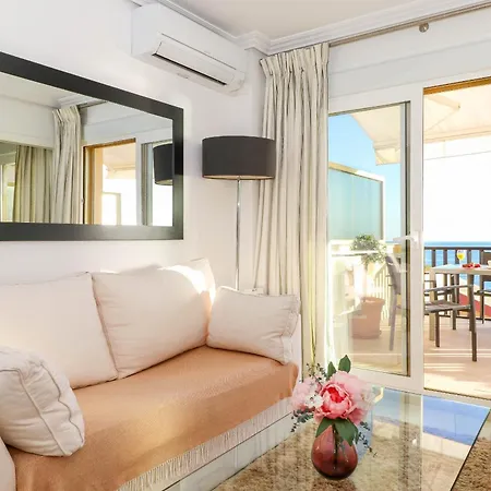 Апартаменты Romana Playa By The